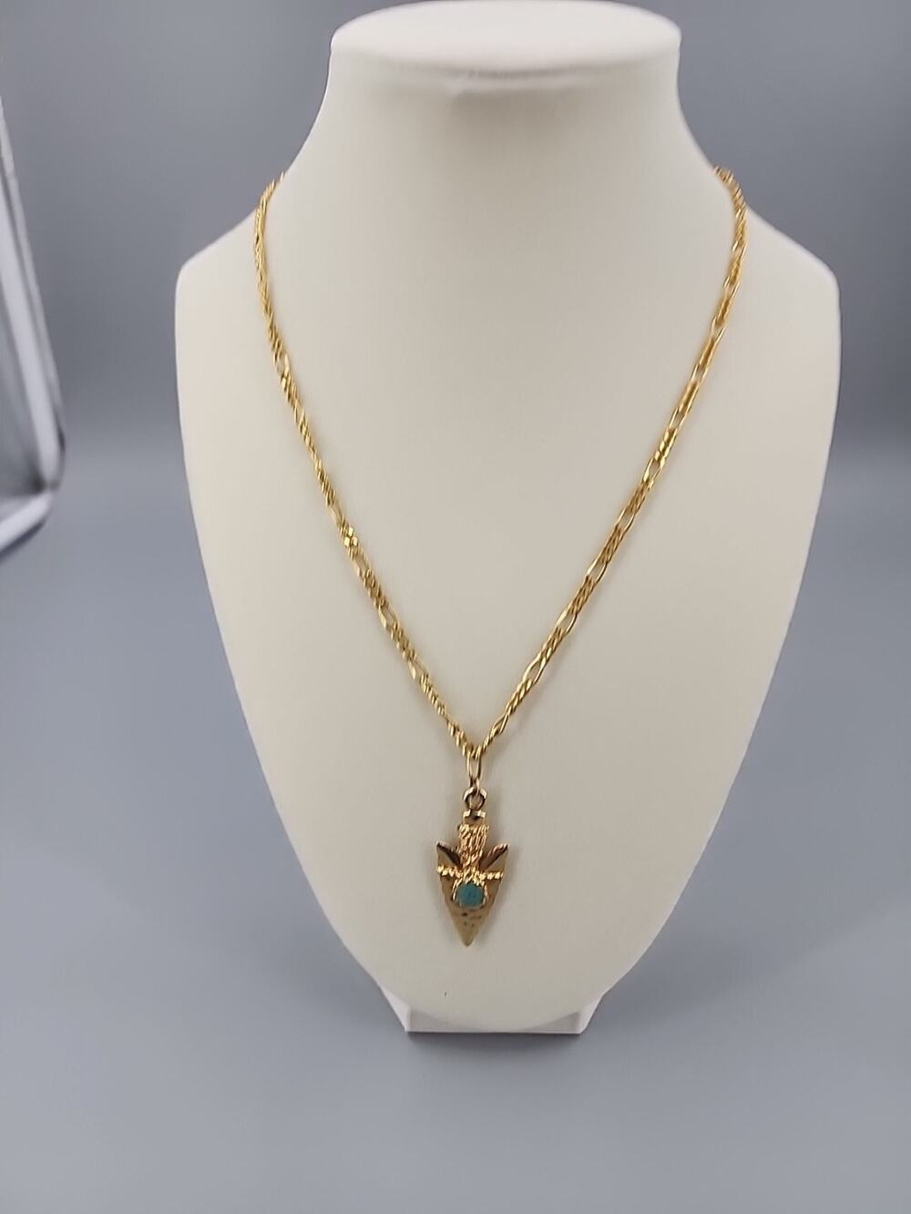 Native American Gold Tone Arrow Head Pendent with Turquiose Glass & 18" Necklace